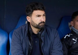 El entrenador Guillermo Fernández Romo cuando visitó La Rosaleda con el Ibiza.