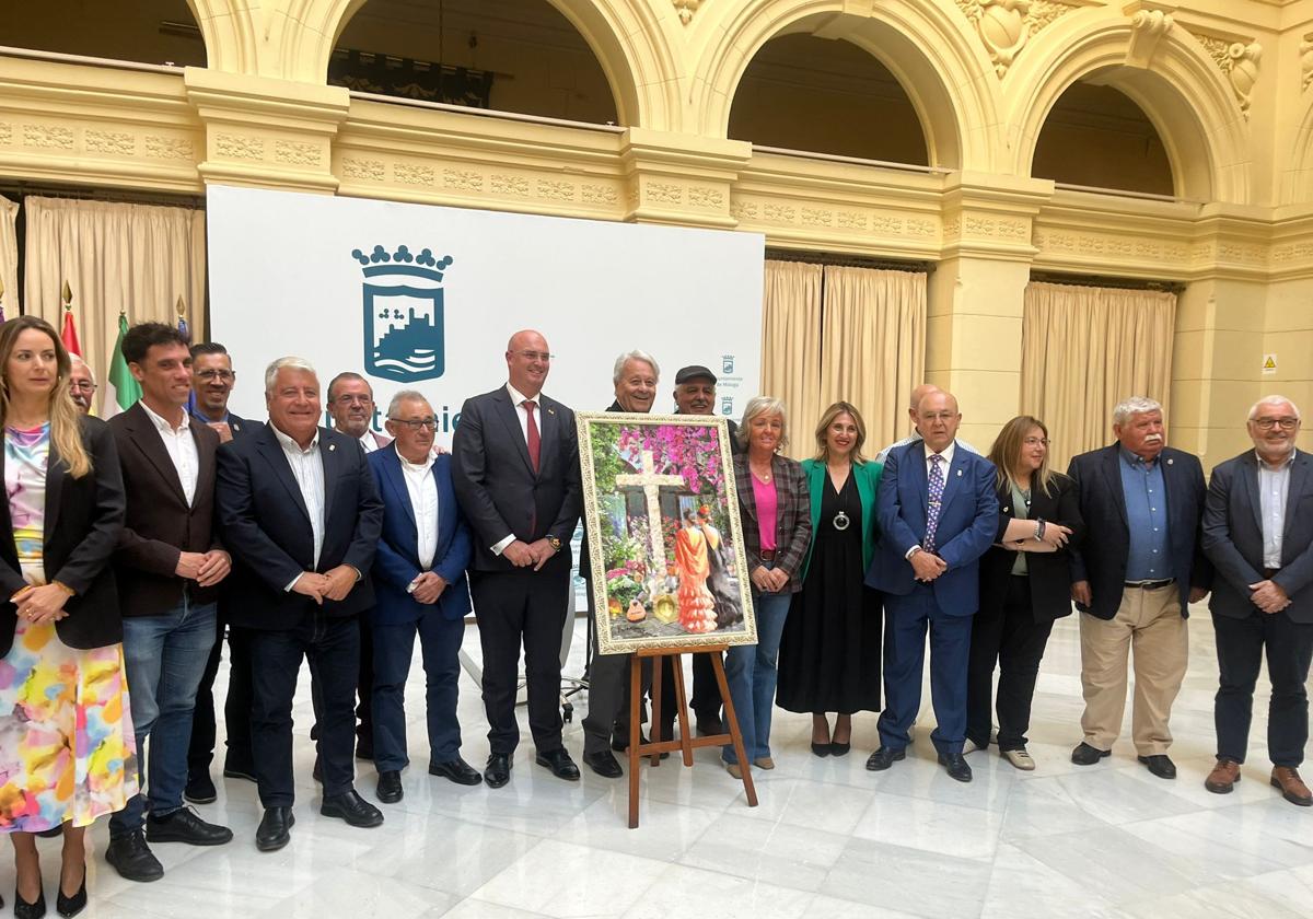 Presentación del cartel de las Cruces de Mayo en el Patio de Banderas del Ayuntamiento.