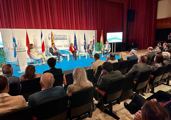 Momento del foro, celebrado en el Palacio de la Paz de Fuengirola.