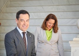 Juanma Moreno y Carmen Crespo, este jueves en el Parlamento de Andalucía.