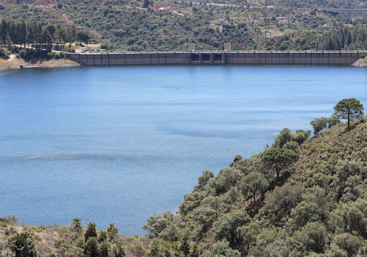 El pantano de La Concepción está al 75%, con prácticamente la misma cantidad de agua que tenía el año pasado.