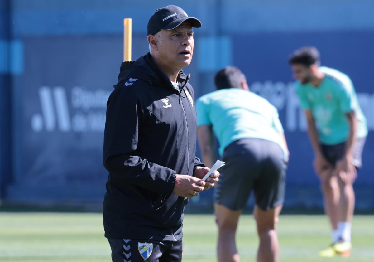 Sergio Pellicer, en el entrenamiento del Málaga este viernes.