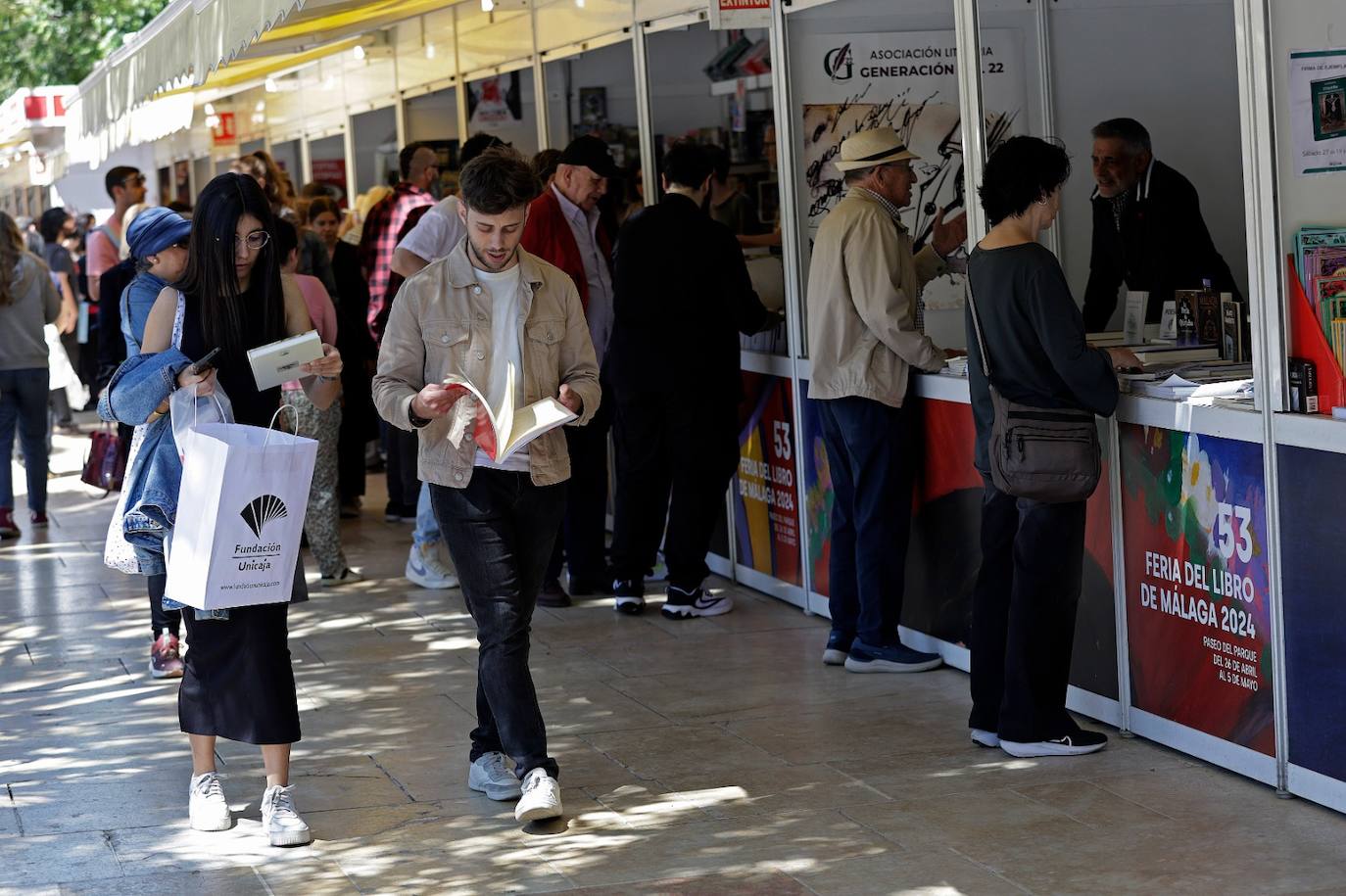 Jornada del sábado en la Feria del Libro de Málaga en el parque