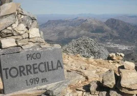 Rescatan el cuerpo sin vida de un senderista cerca de la cumbre del pico Torrecilla de Tolox, en Málaga
