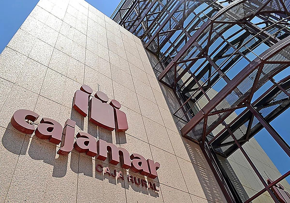 Cajamar gana 86,7 millones de euros hasta marzo, un 260,8% más