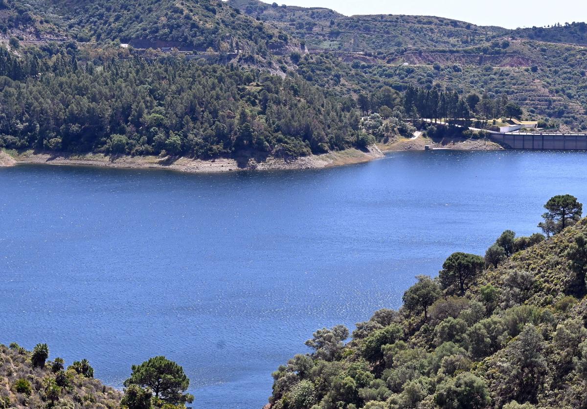 El embalse de La Concepción, entre Marbella e Istán, ya se encuentra al 75% de su nivel.