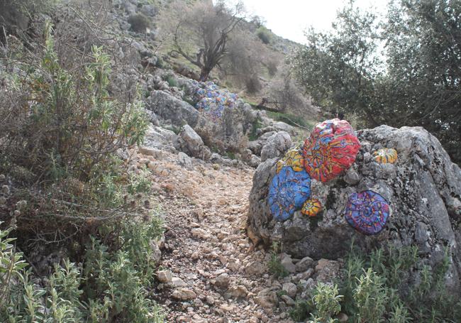 Este camino enlaza con el sendero de Colores