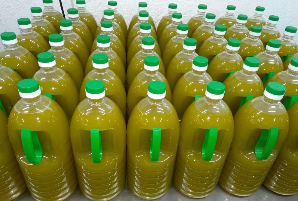 El color turbio de un AOVE responde a la ausencia de filtrado.