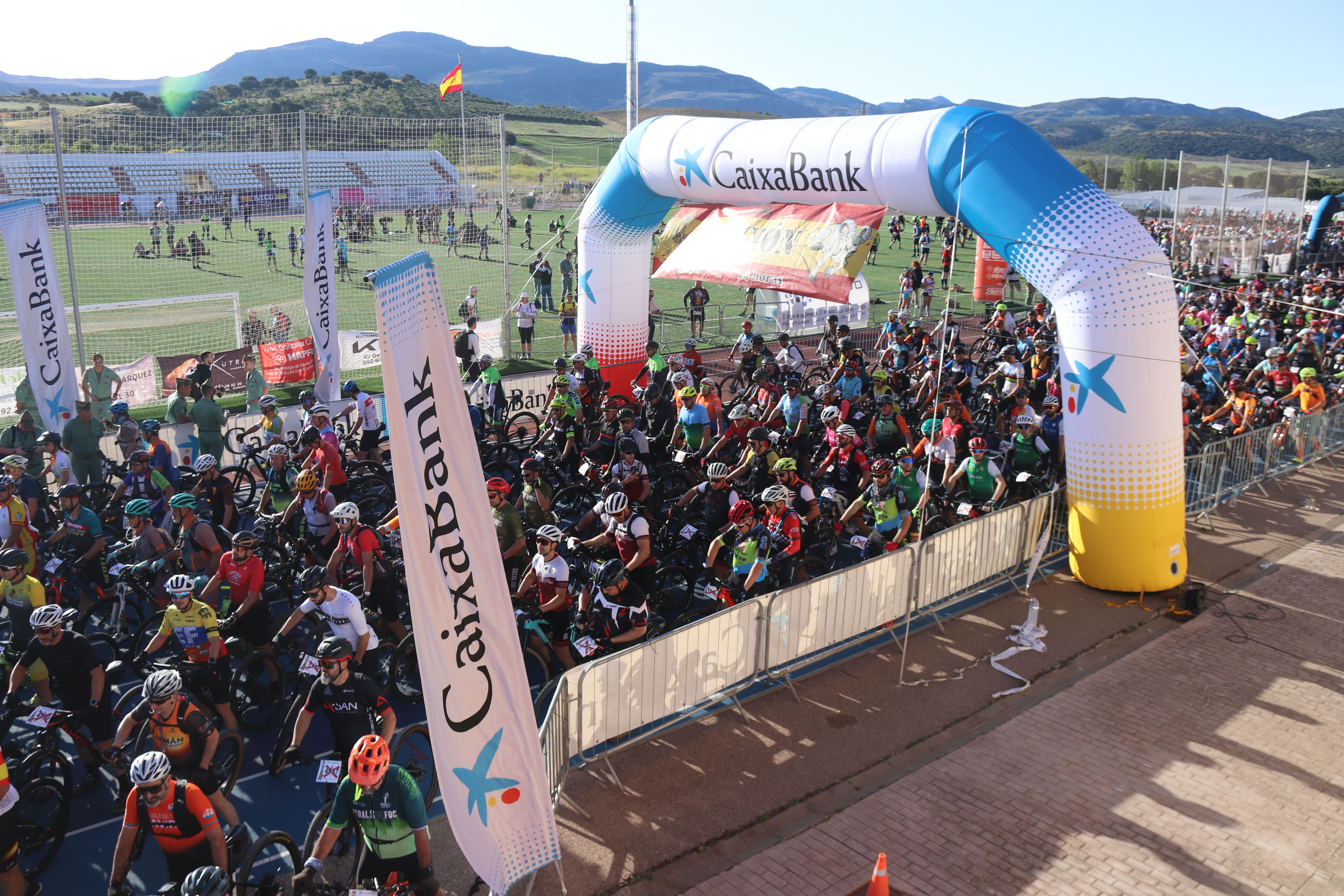 La carrera de los 101 kilómetros de la Legión en Ronda, en imágenes