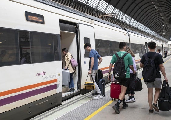 Tren de Media Distancia de Renfe.