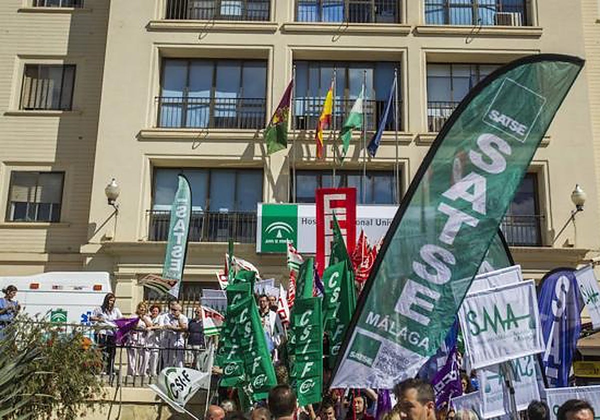 Imagen de archivo de unas protestas de sanitarios en el Hospital Regional.