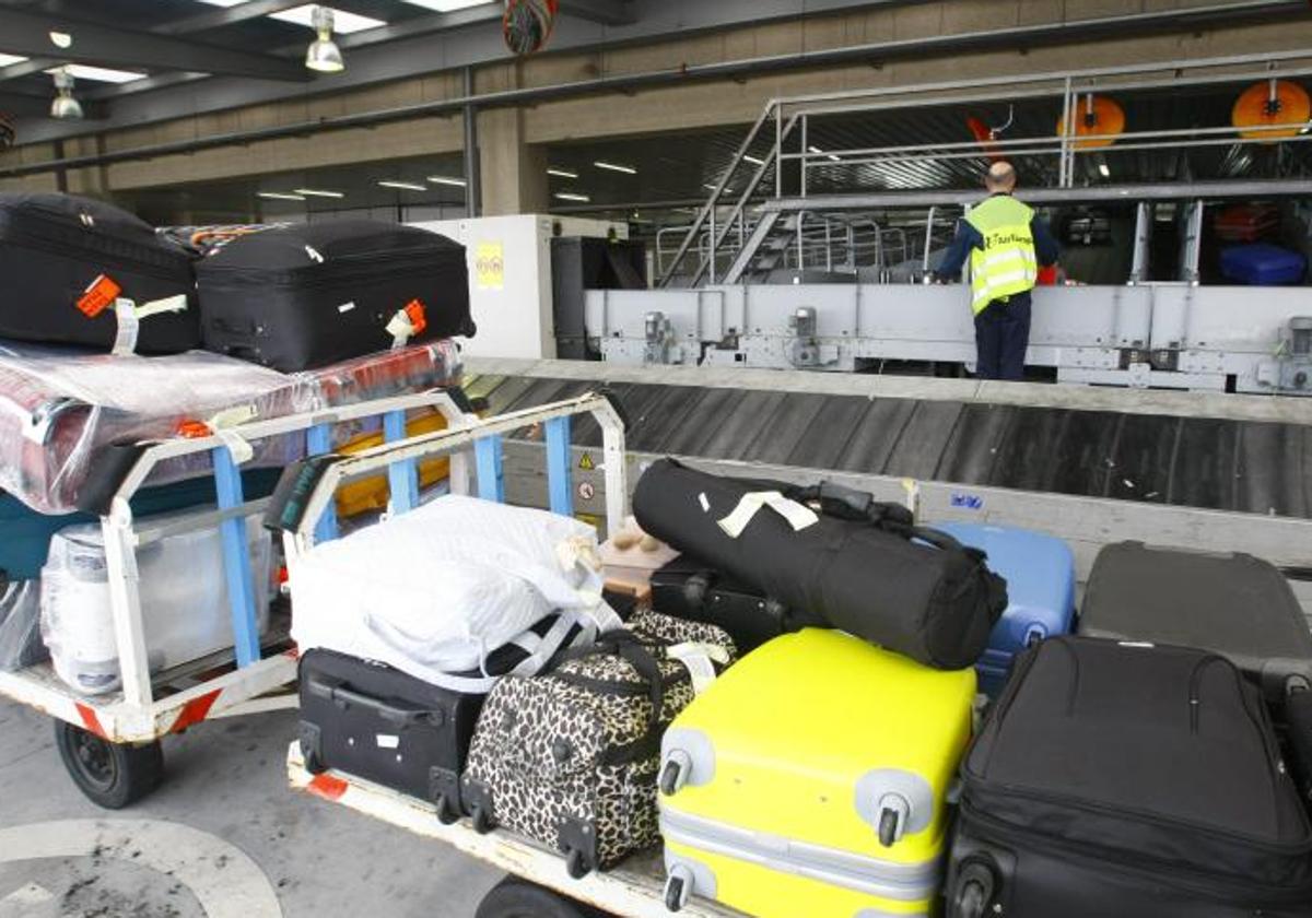 «¡Mi equipaje no aparece!» Así puedes reclamar tanto si viajas en tren como en avión