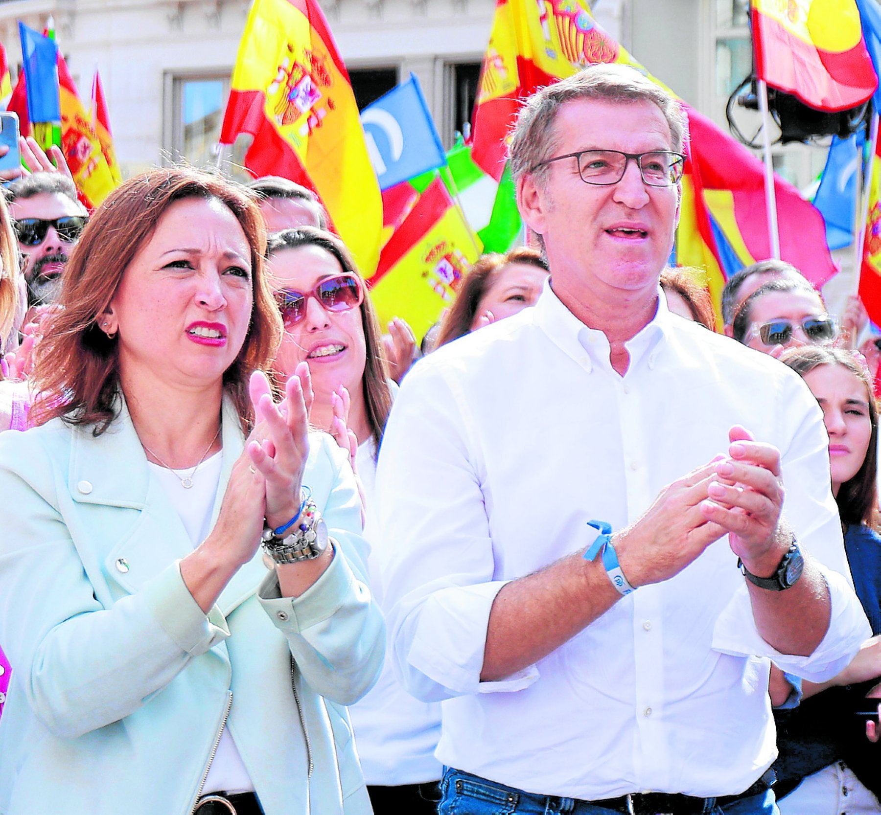 Feijóo, con Patricia Navarro, en un acto reciente en Málaga. marilú báez