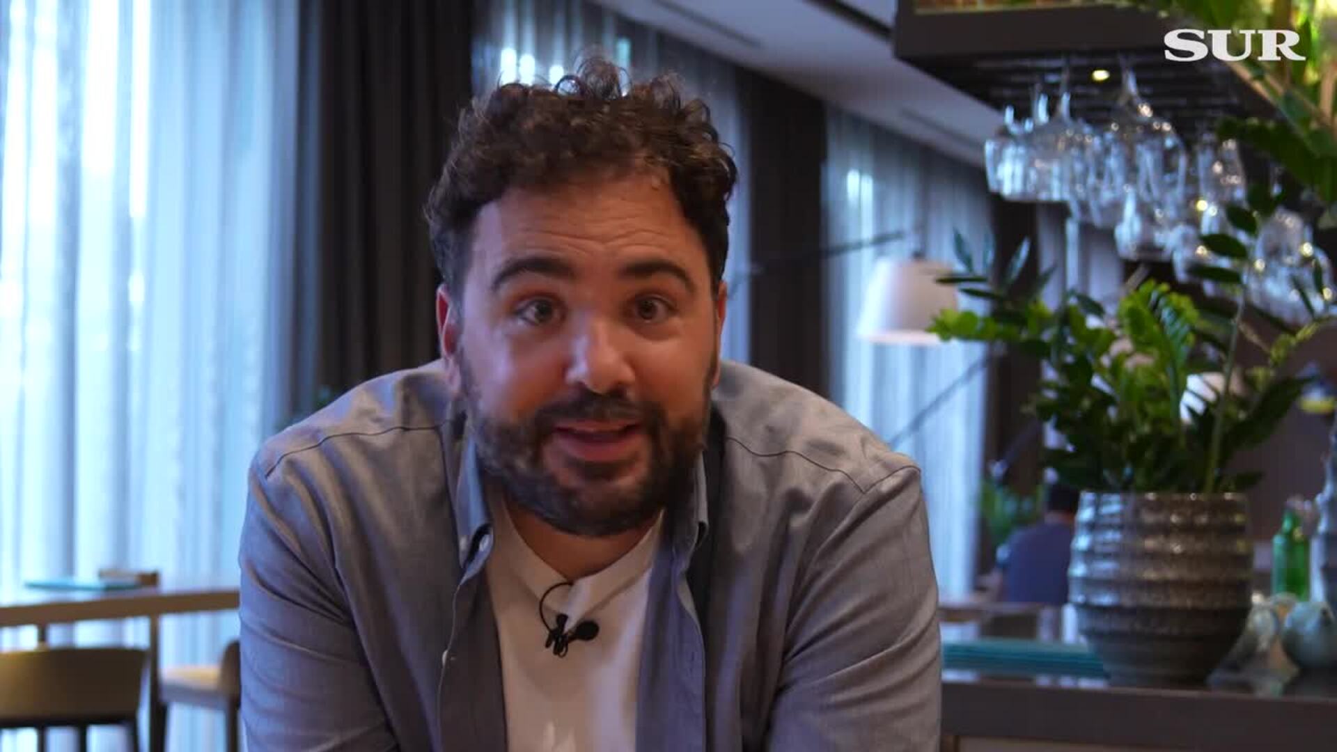 Omar Pera, vicepresidente de producto de inteligencia artificial y Labs en Freepik: «Me enamoré de la ciudad en tres días: llegué un miércoles y el viernes estaba firmando un piso»