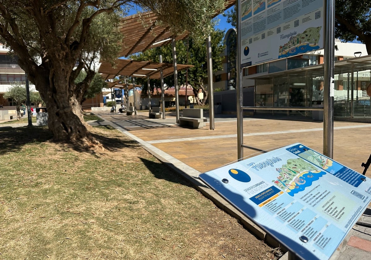 Carteles informativos con las rutas urbanas diseñadas.