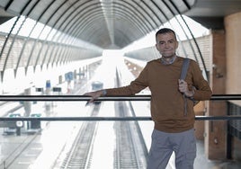 Antonio Maíllo, en la sevillana estación de Santa Justa.