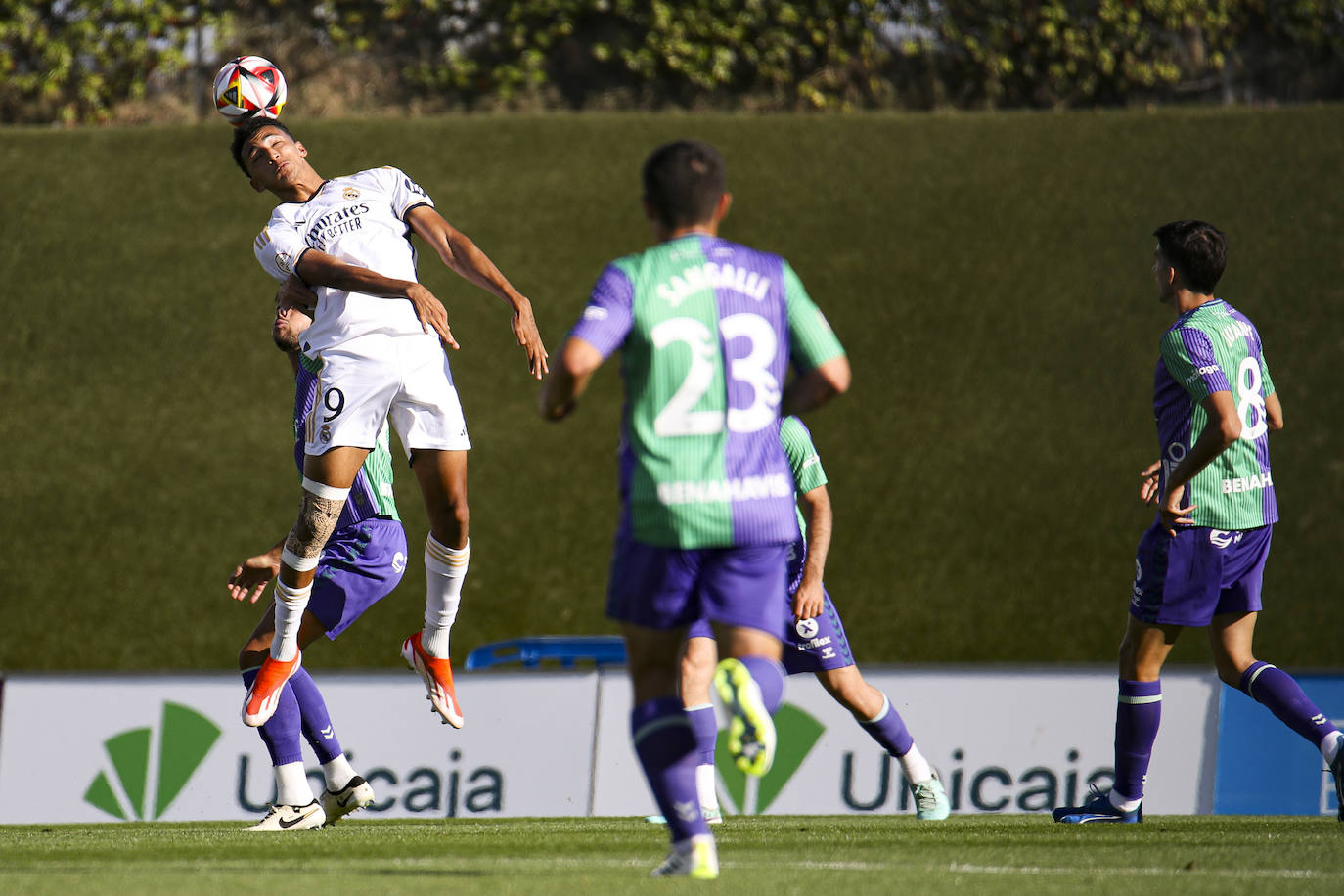 El Real Madrid Castilla-Málaga, en imágenes