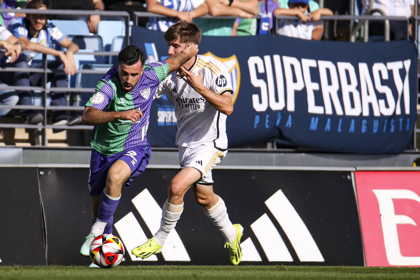 El Real Madrid Castilla-Málaga, en imágenes