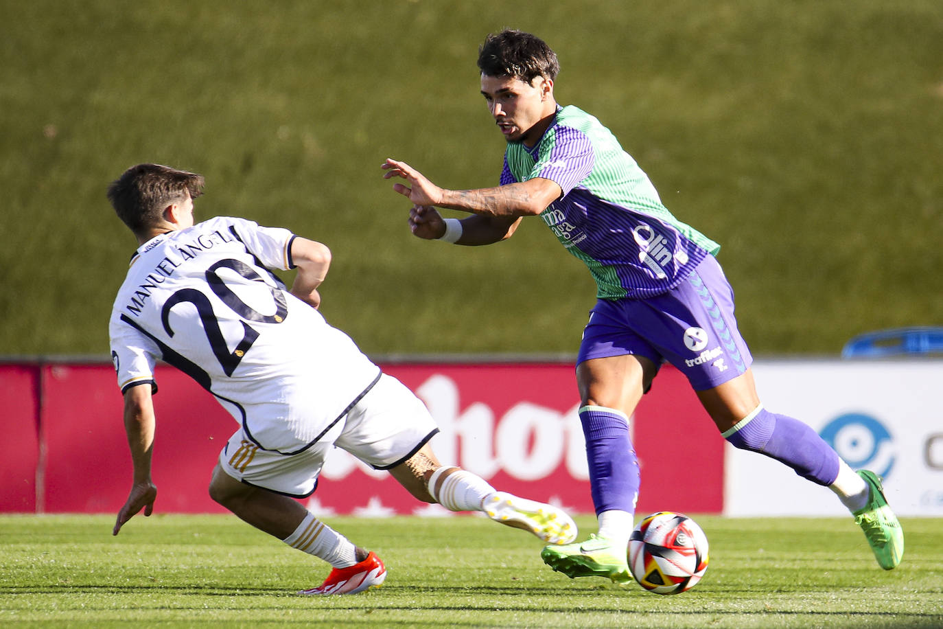 El Real Madrid Castilla-Málaga, en imágenes