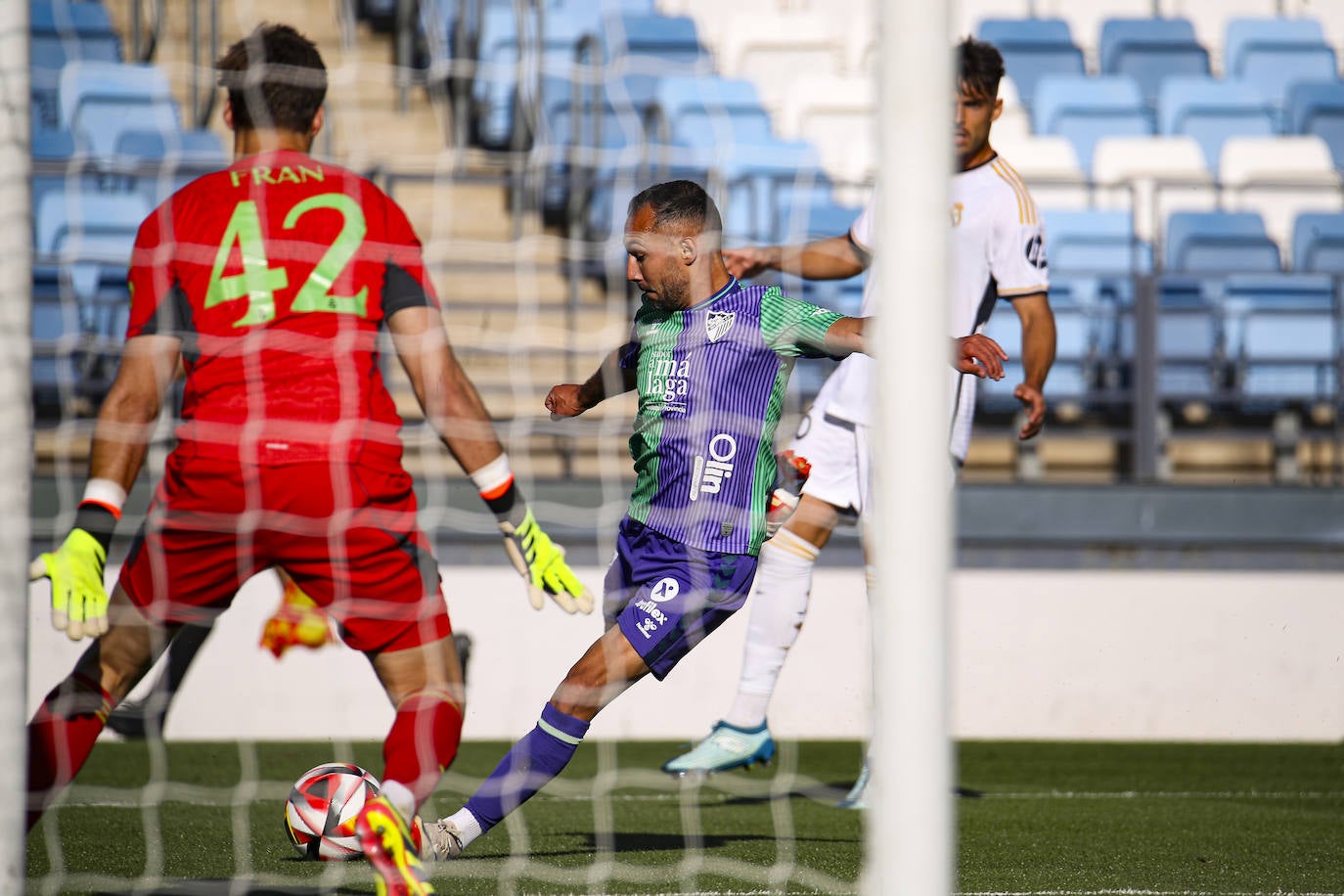 El Real Madrid Castilla-Málaga, en imágenes