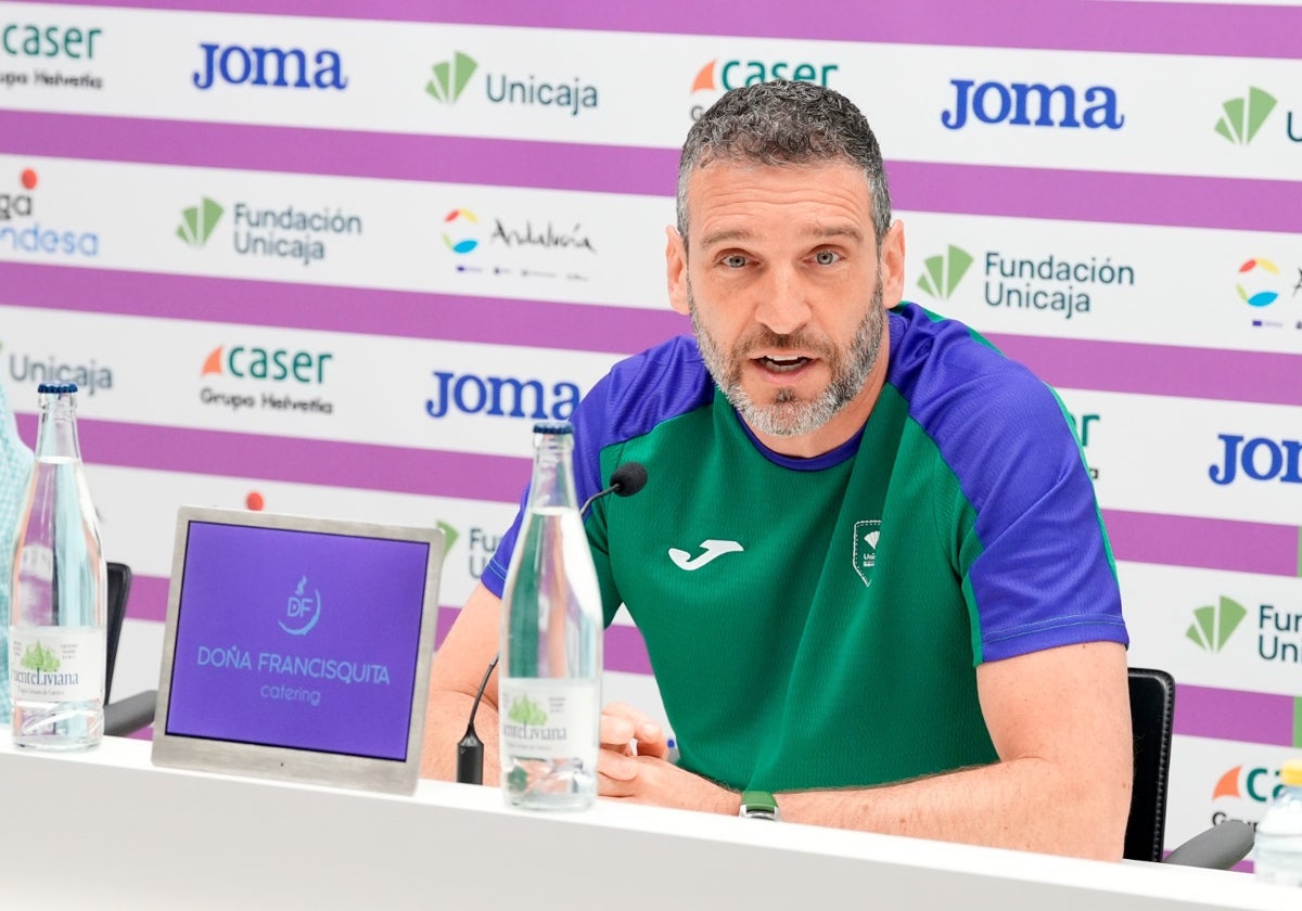 Ibon Navarro, en la previa del primer partido de semifinales.