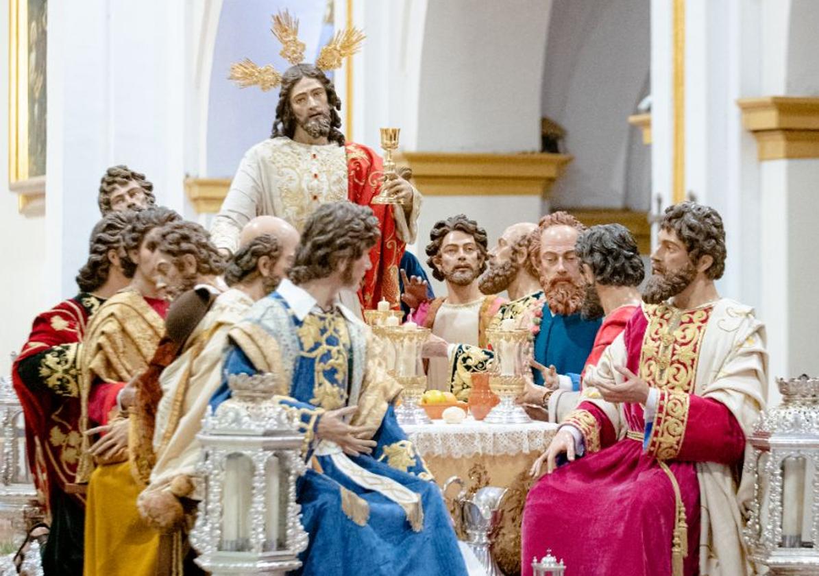 El grupo escultórico de la Cena ya se muestra en el trono del Nazareno de la Salutación