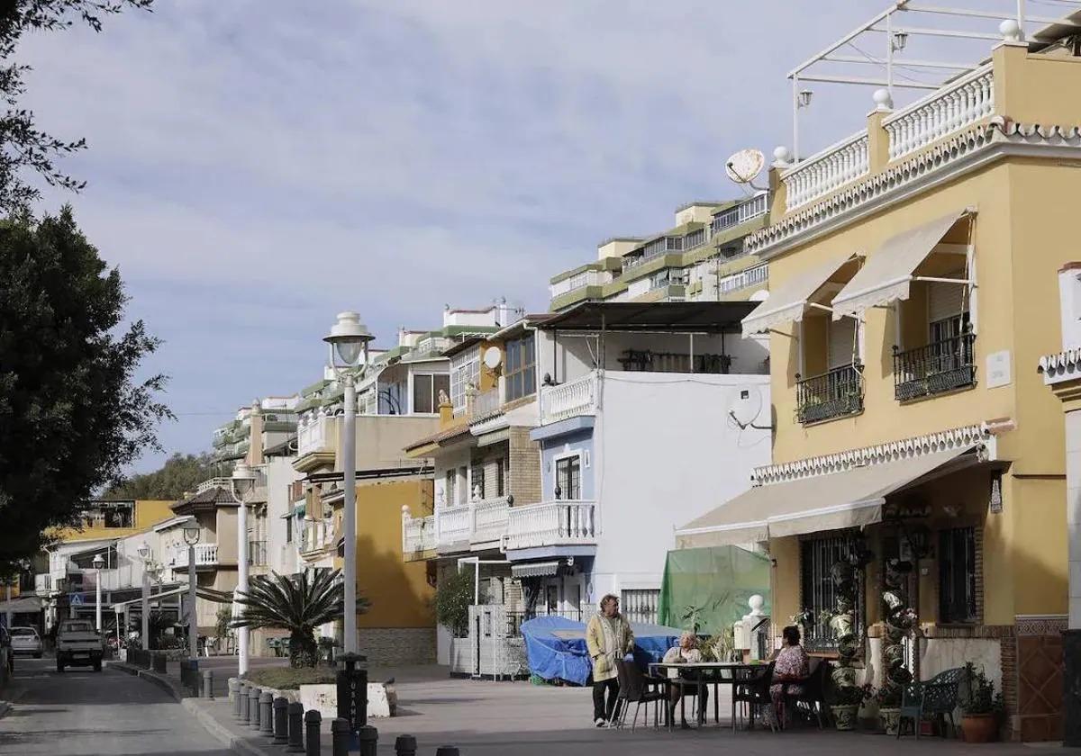 De la Torre impulsa que se desafecten del dominio público las casas de Pedregalejo y el Palo