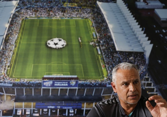 Pellicer, con el mural al fondo del partido de cuartos de la Champions del Málaga ante el Borussia Dortmund, en la temporada 2012-13.