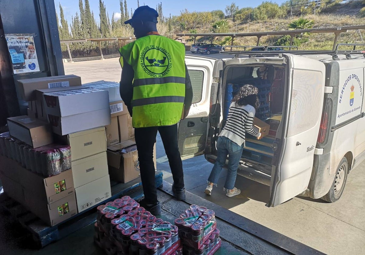 La Federación de Bancos de Alimentos de España pone en marcha la campaña solidaria 'Ningún Hogar Sin Alimentos'.