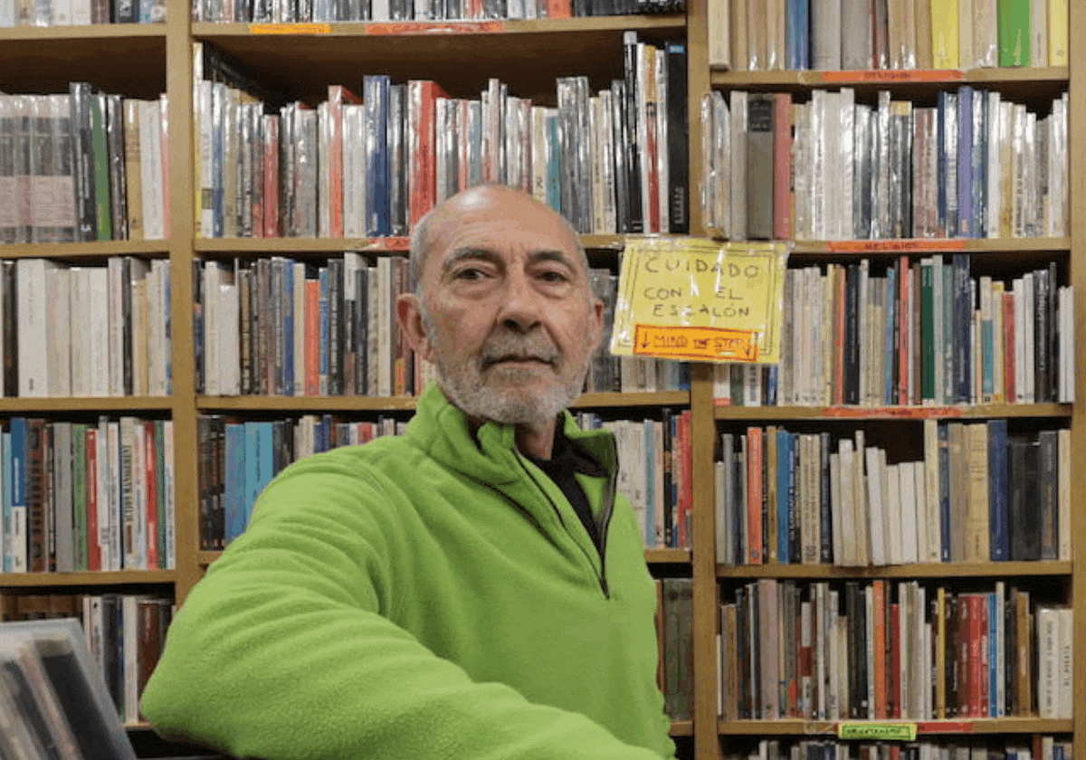 La cuarta generación de los Antonio Mateos se acaba de hacer cargo de la Librería Anticuaria de la calle Esparteros.