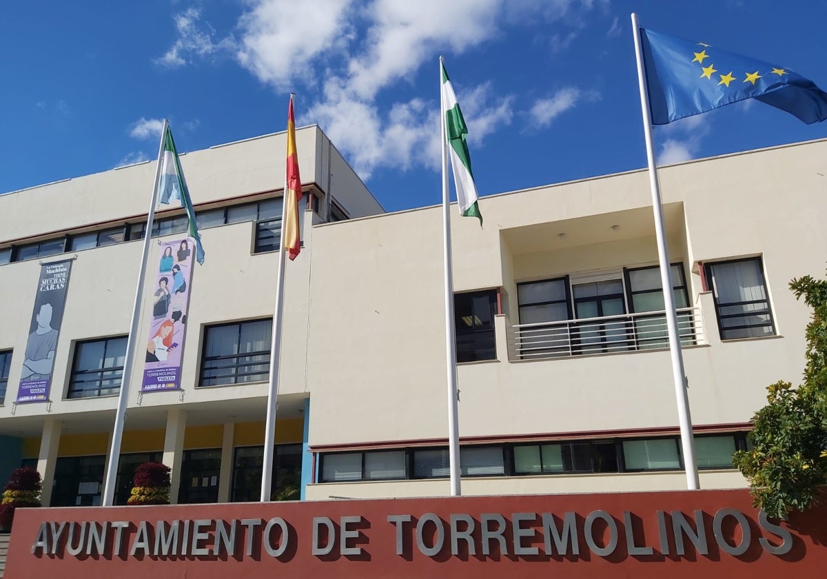 El Ayuntamiento de Torremolinos.