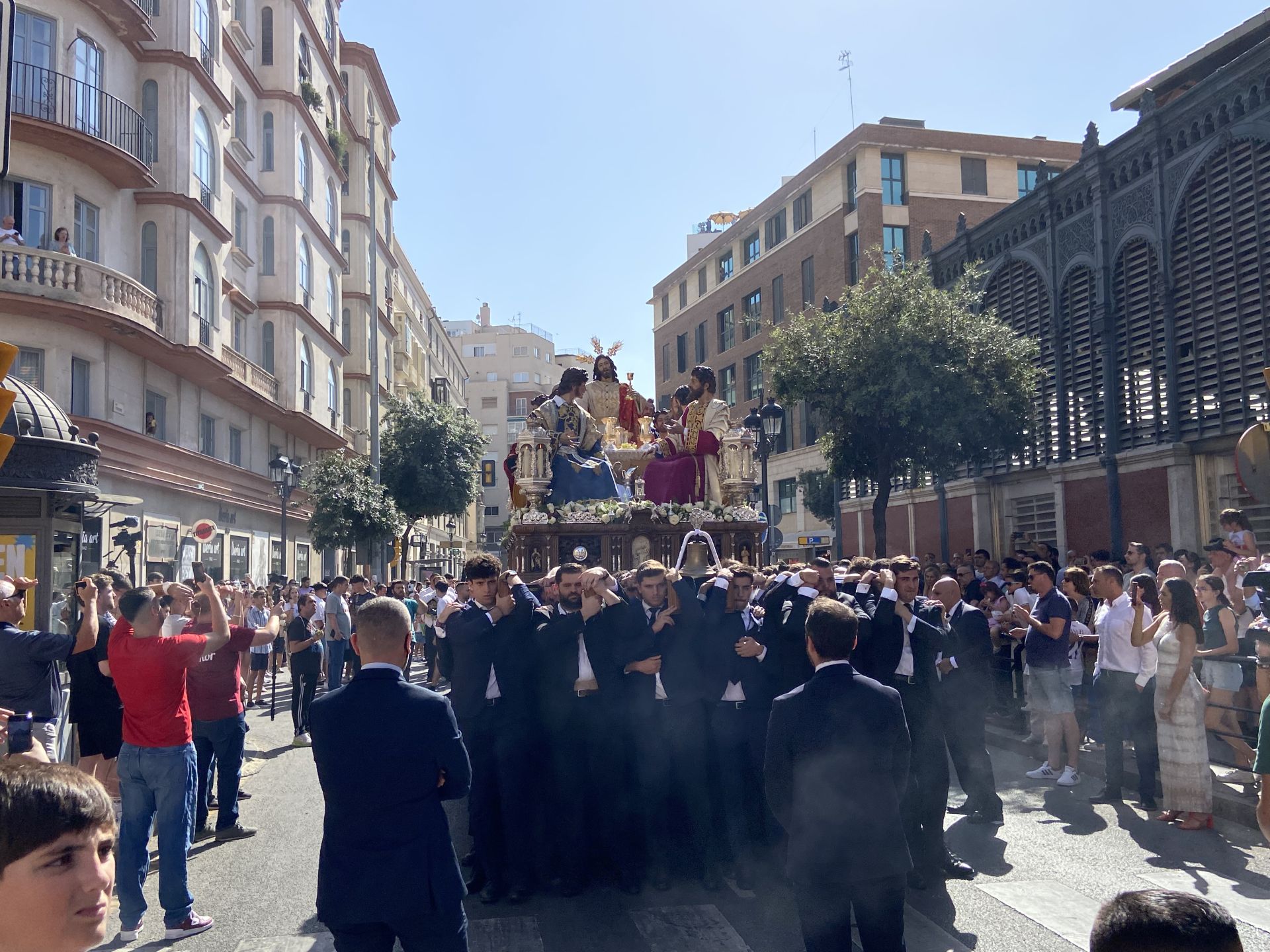 Traslado de los titulares de la Cena al Centro de Málaga