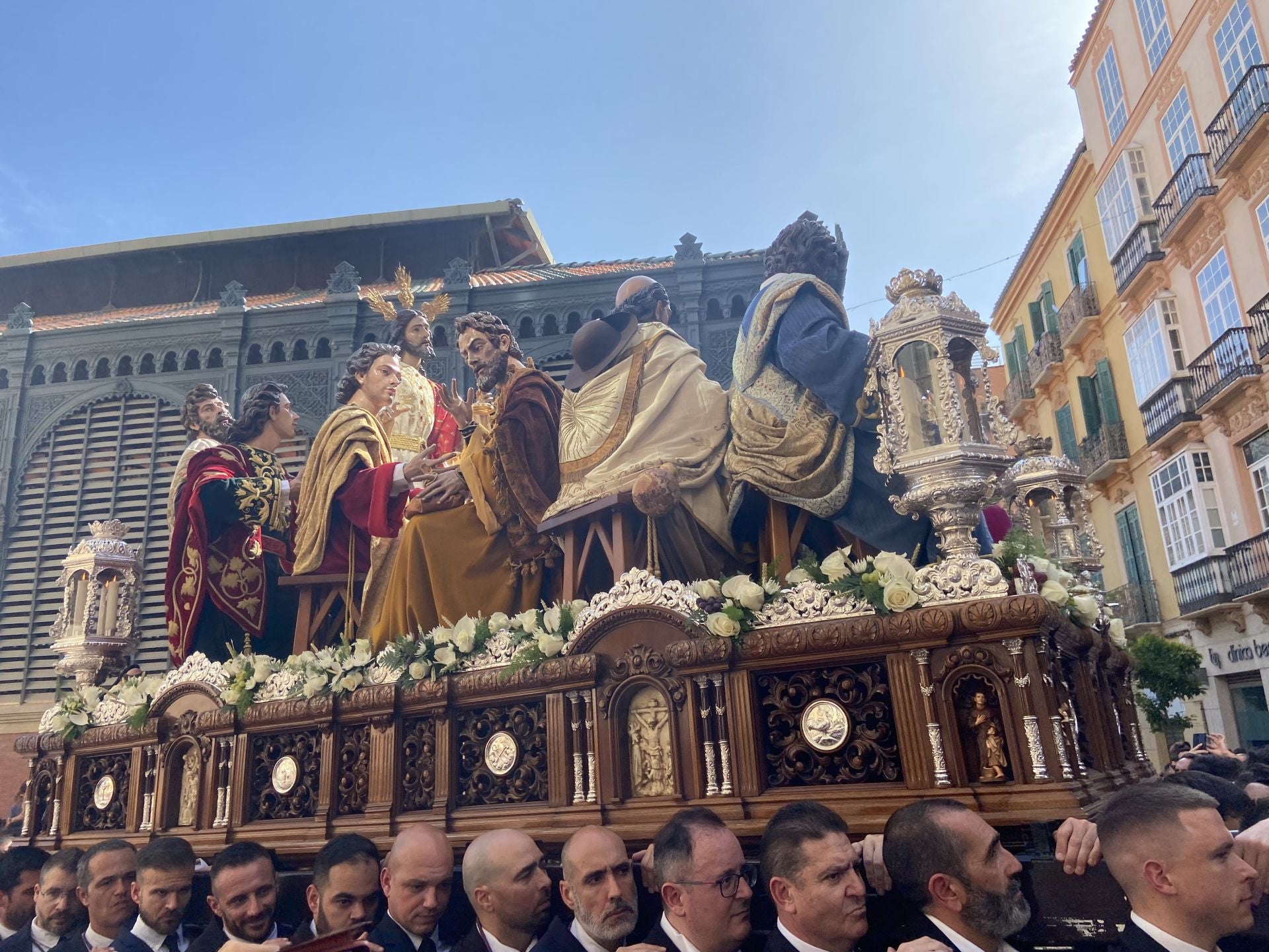 Traslado de los titulares de la Cena al Centro de Málaga