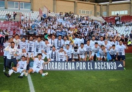 Celebración del ascenso del Marbella en Las Gaunas.