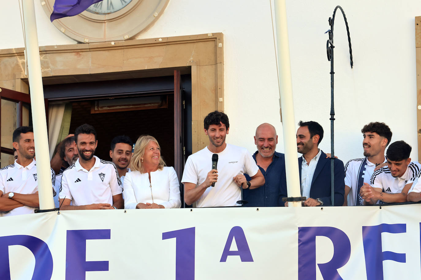 El Marbella celebra a lo grande el ascenso de categoría