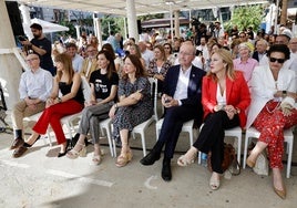 Navarro, De la Torre y España junto a otros dirigentes populares, esta tarde en la capital.