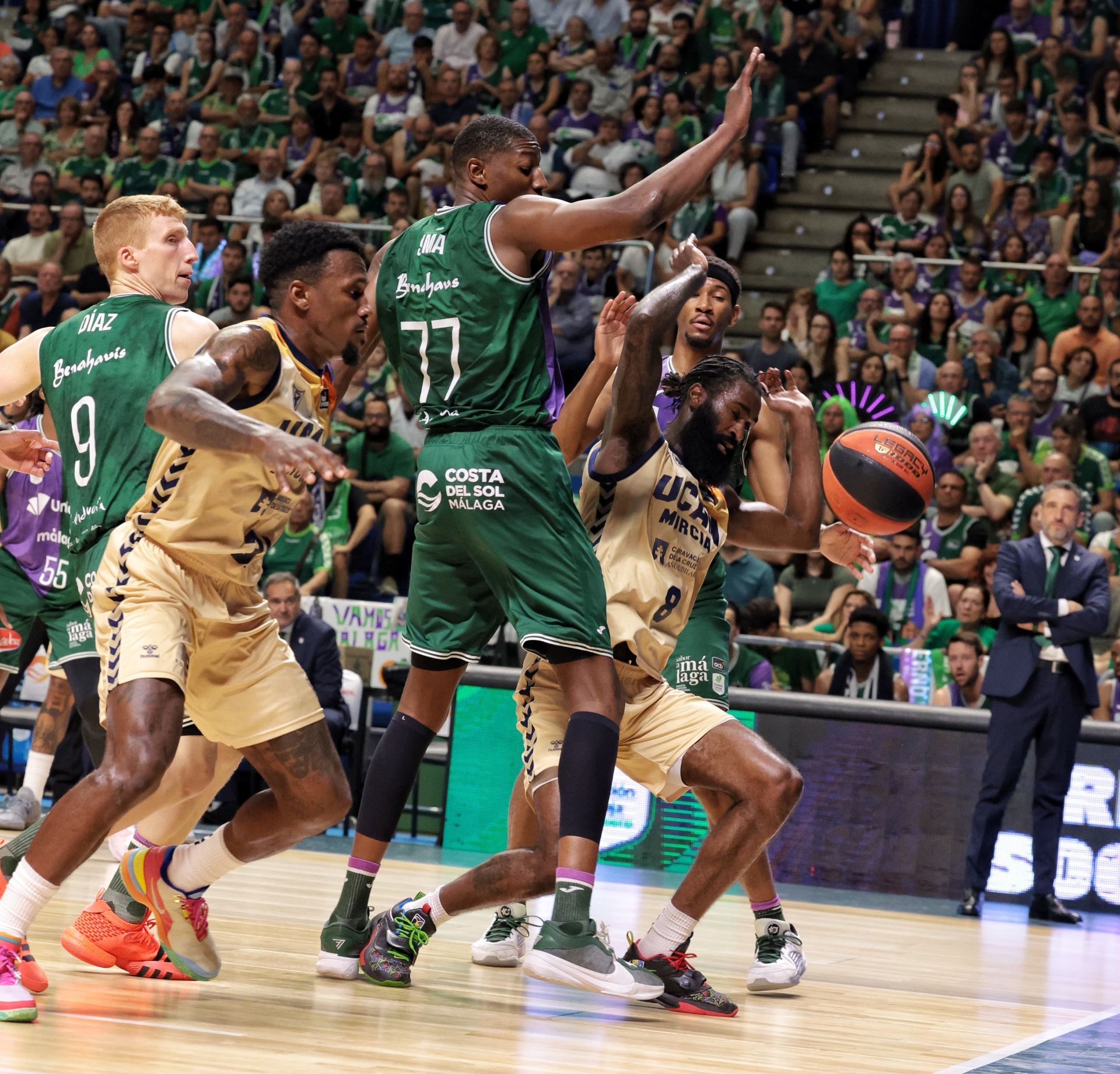 El Unicaja-UCAM Murcia, quinto partido de semifinales, en imágenes