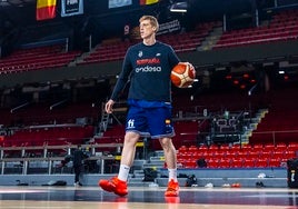 Alberto Díaz, en un entrenamiento con la selección.