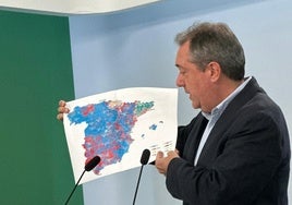 Espadas enseña el mapa con los ganadores en cada municipio.