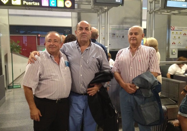 Fernando Puche, Federico Beltrán y Eduardo Padilla, en un viaje con el Málaga en el siglo actual.