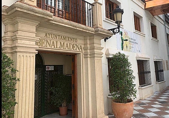 Aviso al cargar la web municipal.