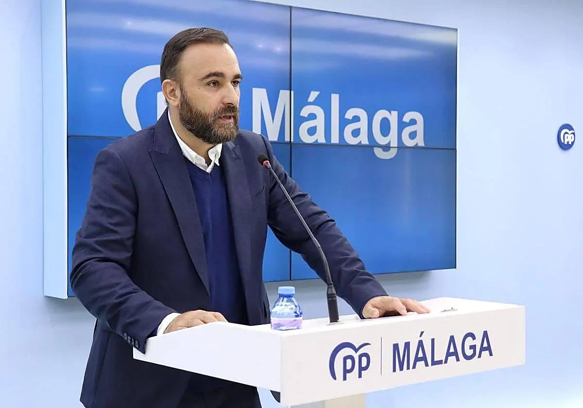El PP denuncia que Sánchez «castigará a Málaga sin tren litoral» para «comprar la investidura de Illa»