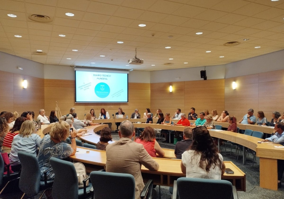 Reunión de trabajo sobre el desarrollo del programa Eracis Plus.