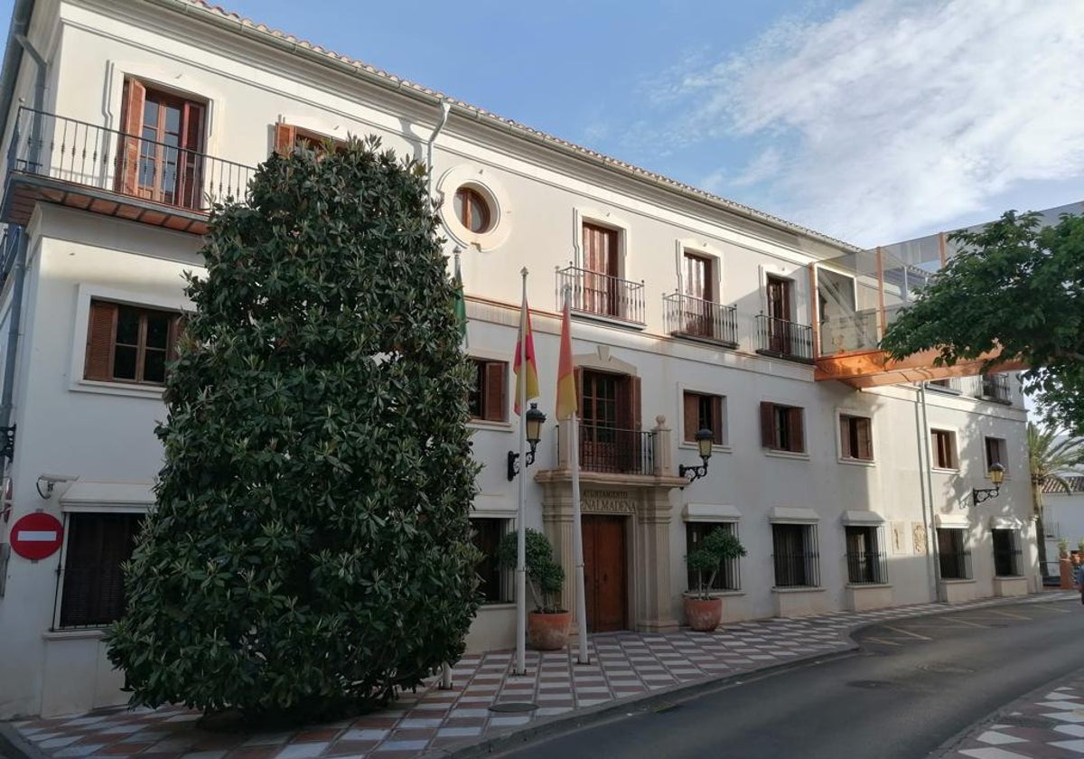 Vista del Ayuntamiento de Benalmádena.