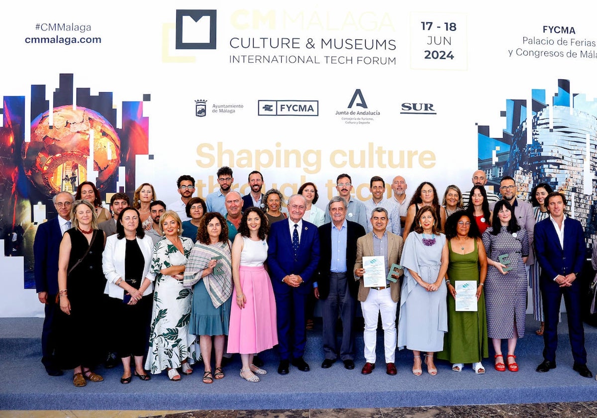 Organización, representantes institucionales y premiados, este mediodía tras la entrega de premios y clausura de la cuarta edición de CM Málaga.