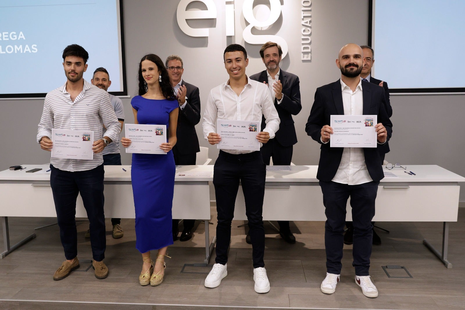 Los nuevos TalentLab reciben sus diplomas y contratos