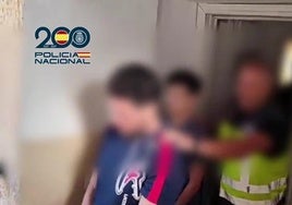 Cinco detenidos por un doble apuñalamiento en un callejón de Torremolinos tras una reyerta