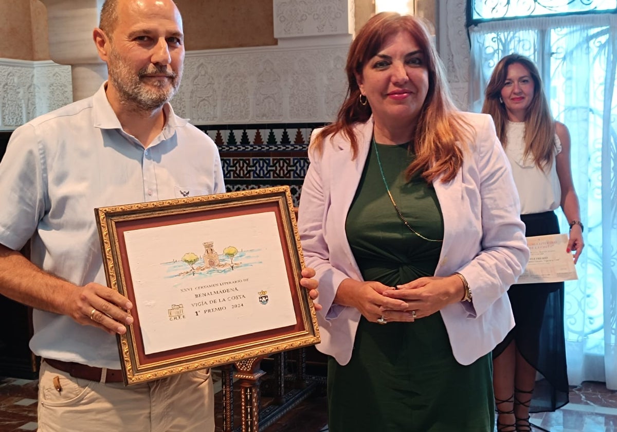 Entrega del primer premio del certamen.