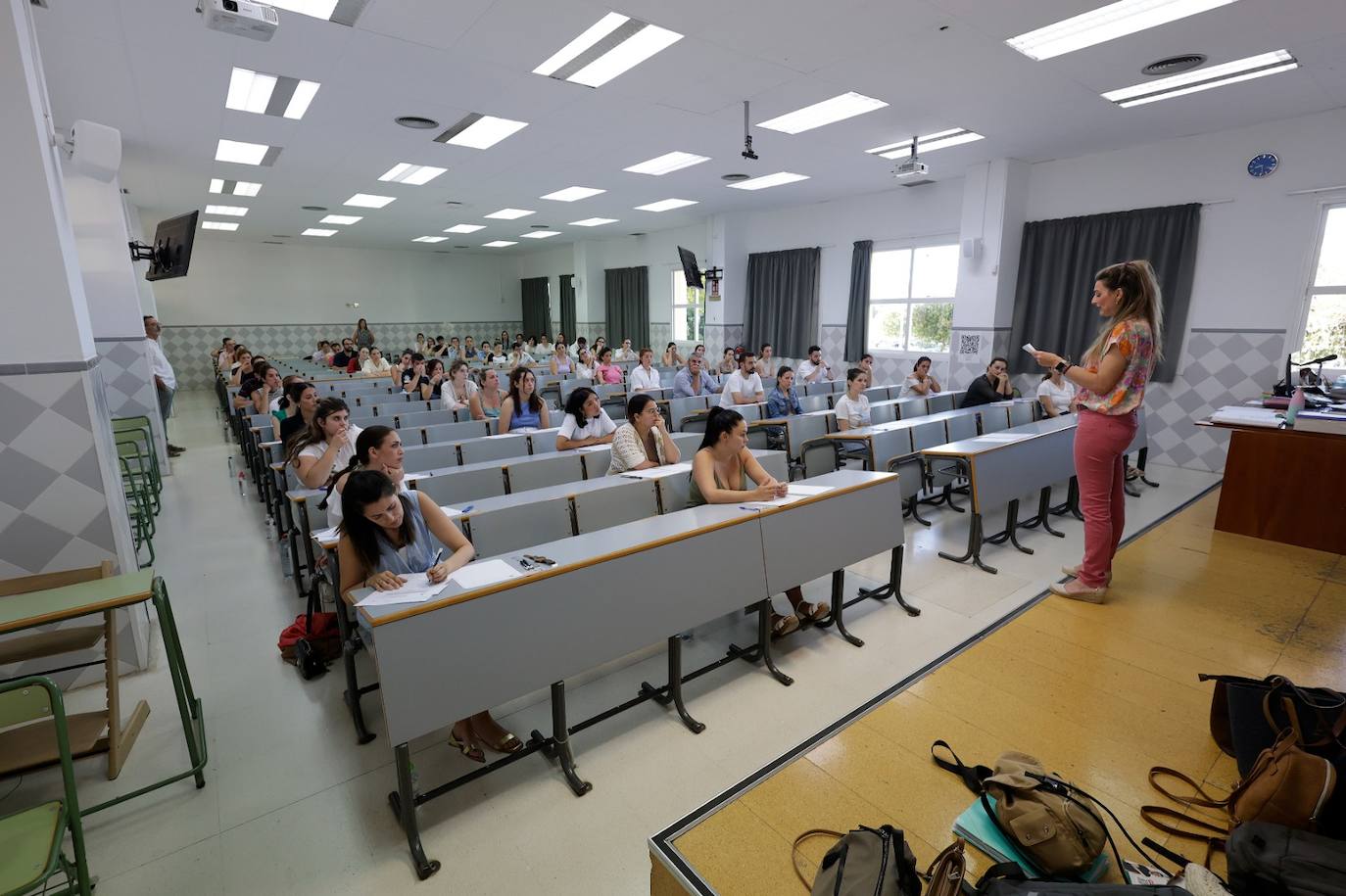 Comienzan las oposiciones en Málaga para Maestros o profesores de Secundaria y FP