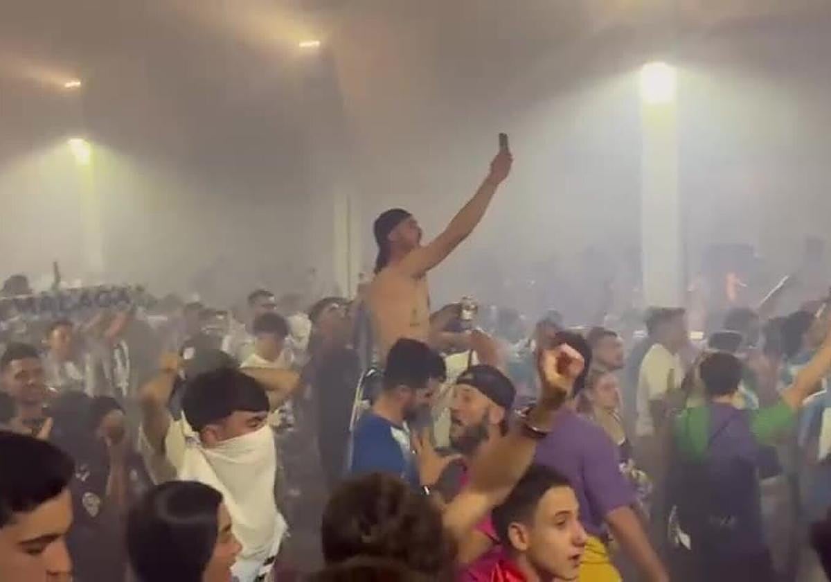 Los vídeos de una noche soñada de celebración por el ascenso en Málaga